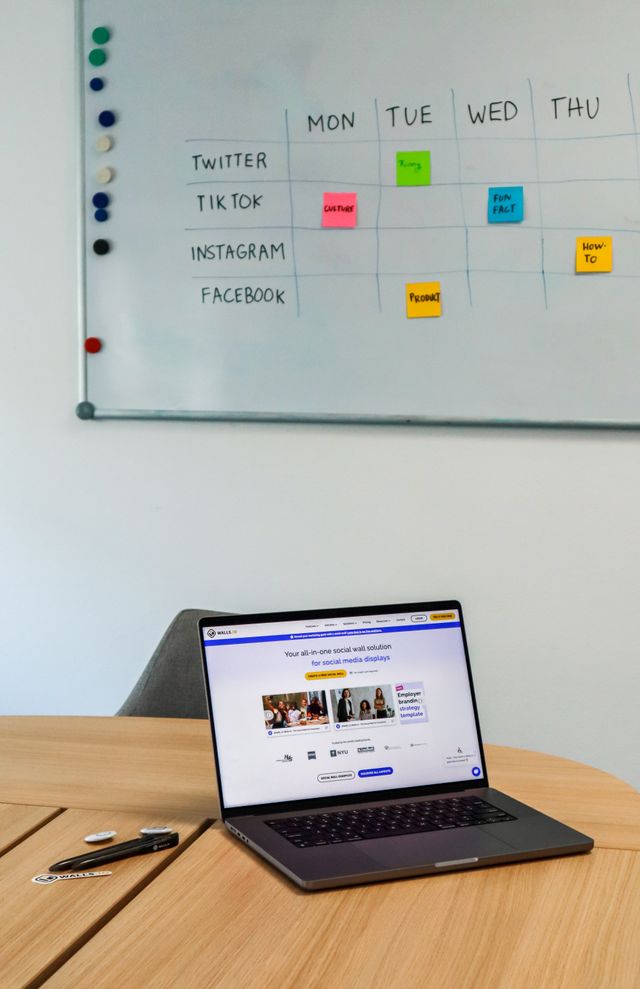 formation social media management
